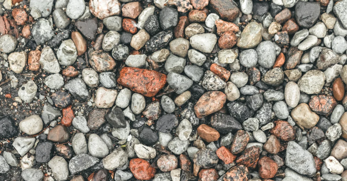 découvrez tout sur le gravel : conseils, équipements et itinéraires pour profiter pleinement de cette pratique cycliste polyvalente entre route et tout-terrain.