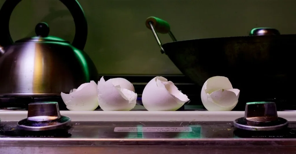 découvrez comment utiliser les coquilles d'œufs en jardinage pour enrichir le sol, repousser les nuisibles et favoriser la croissance de vos plantes de manière naturelle et écologique.